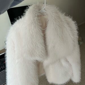 Elegant Cream Faux Fur Jacket